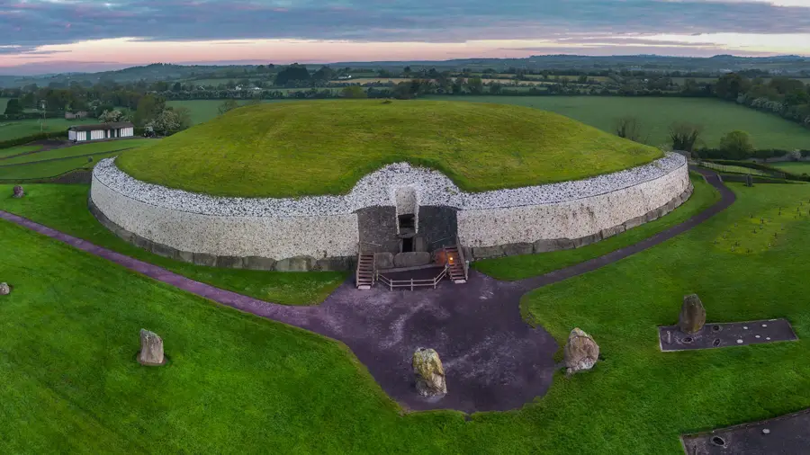 Newgrange, Ireland’s Ancient East Newgrange, Ireland's Ancient East