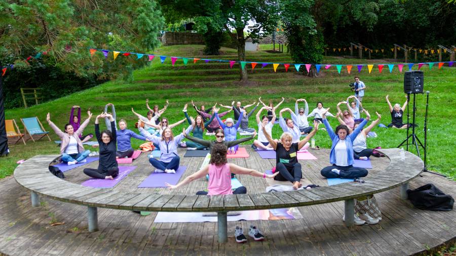 Outdoor Yoga in the Park